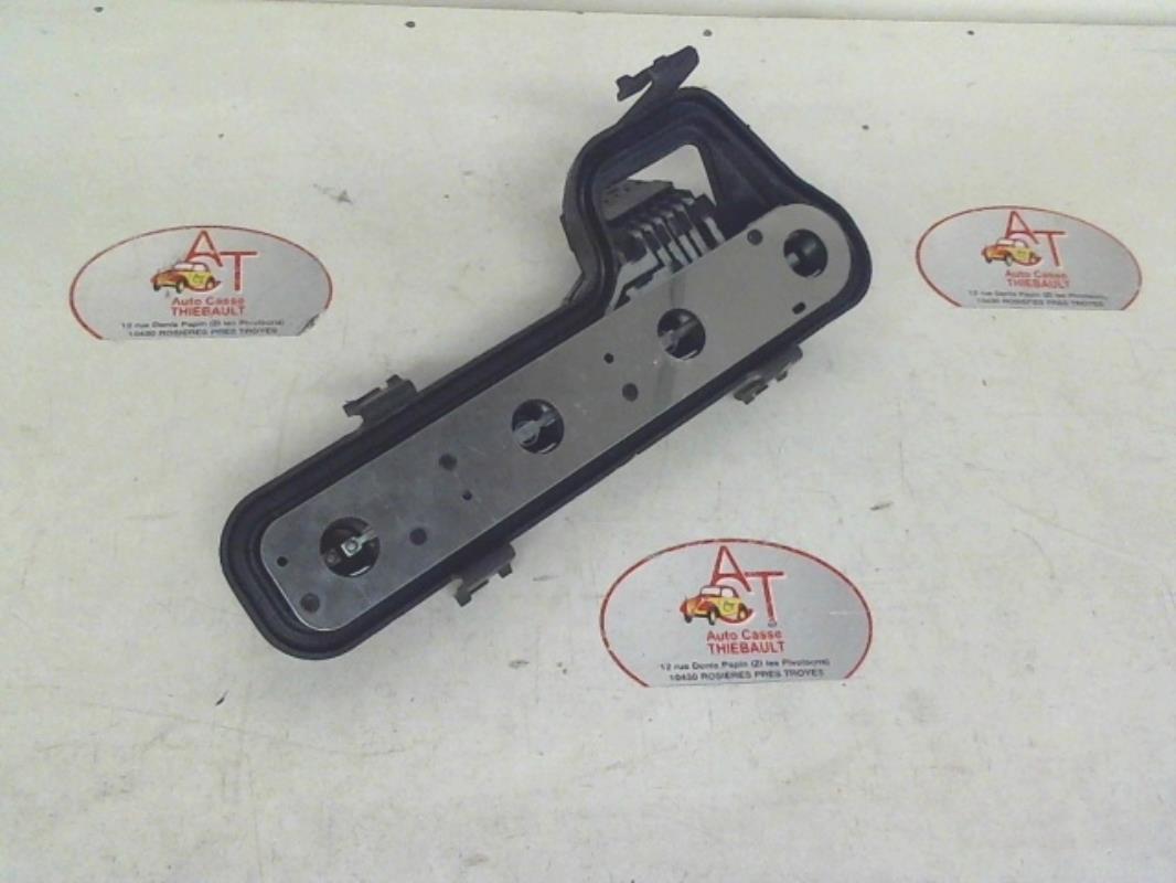 Base portalampade fanale posteriore sinistro