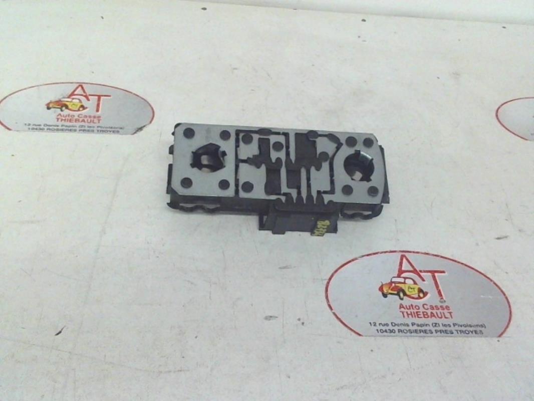 Base portalampade fanale posteriore destro