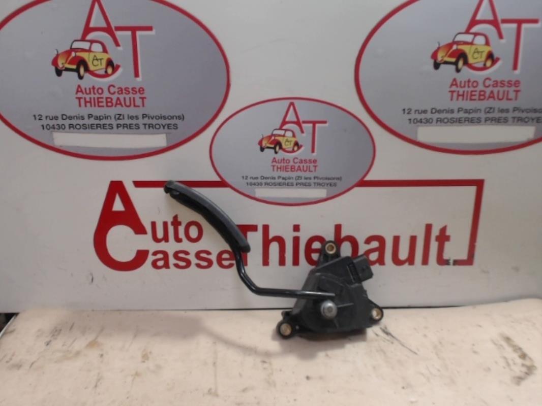 Pedale acceleratore