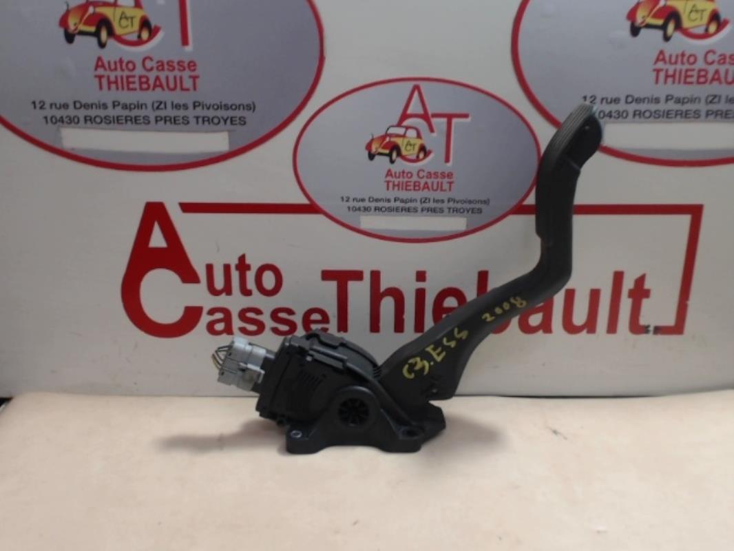 Pedale acceleratore