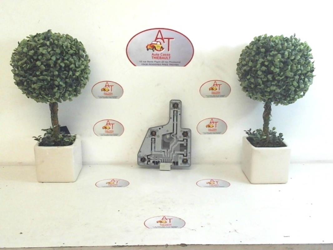 Base portalampade fanale posteriore destro