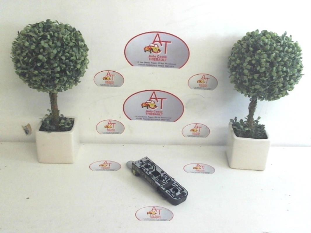 Base portalampade fanale posteriore destro