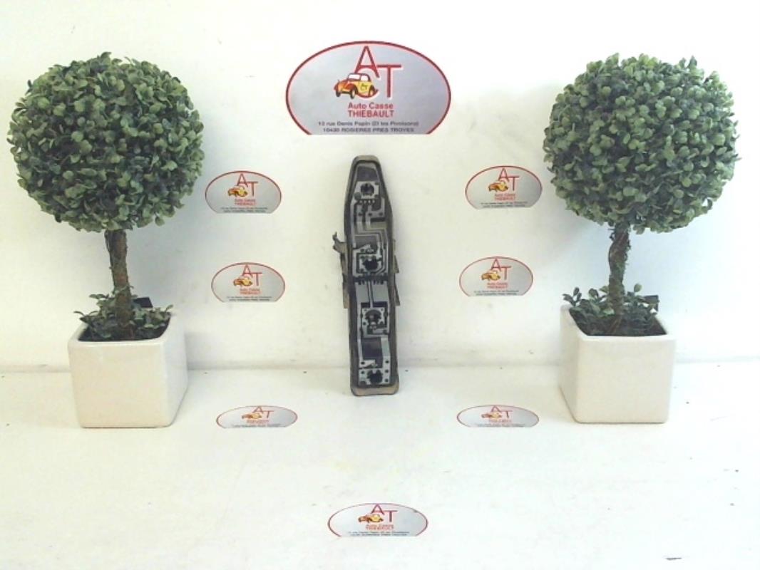 Base portalampade fanale posteriore destro