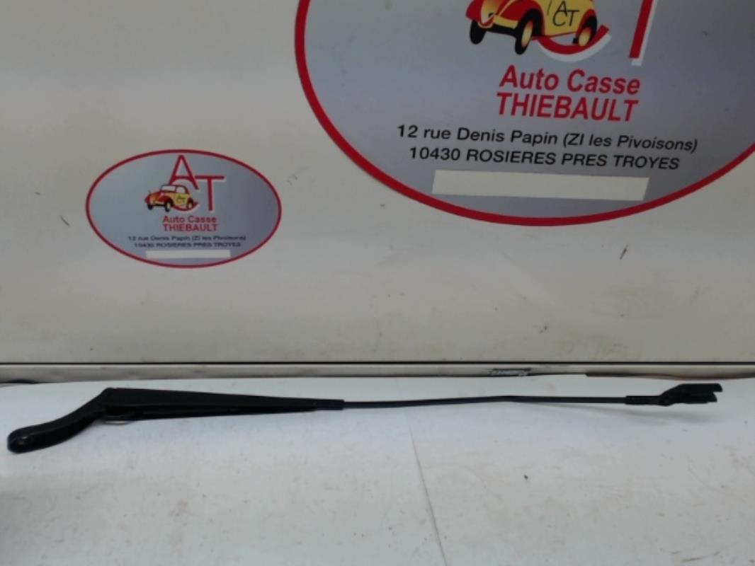 Bras essuie glace avant droit