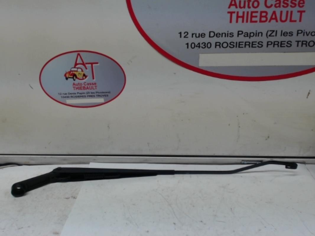 Bras essuie glace avant droit