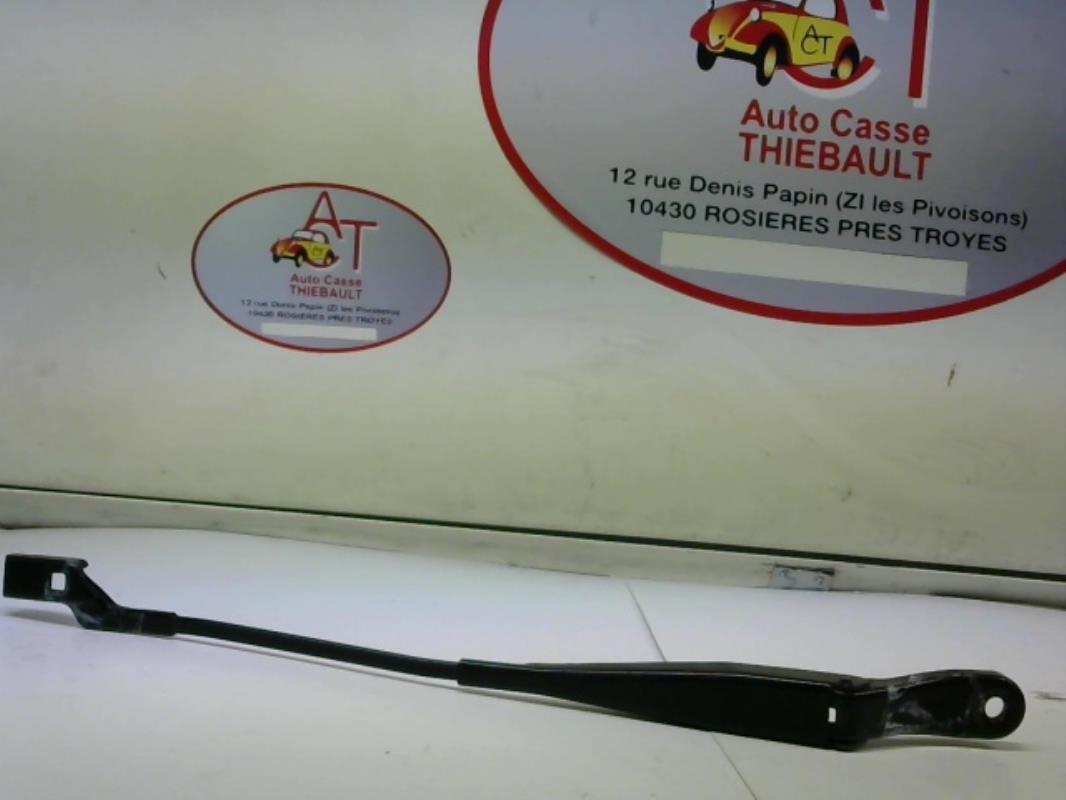 Bras essuie glace avant gauche