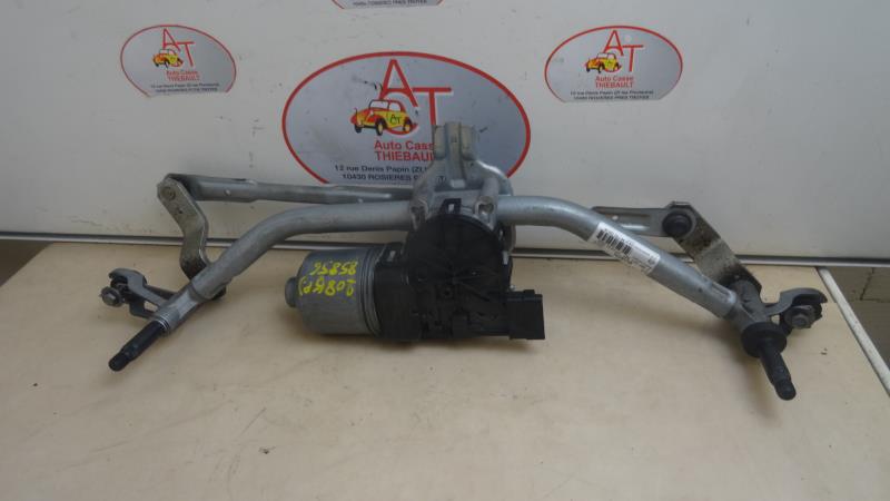 Moteur essuie glace avant
