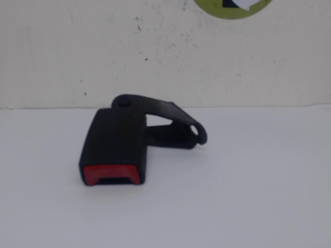Attache ceinture arriere gauche