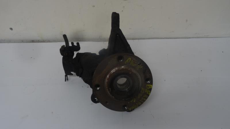 Fusee avant gauche
