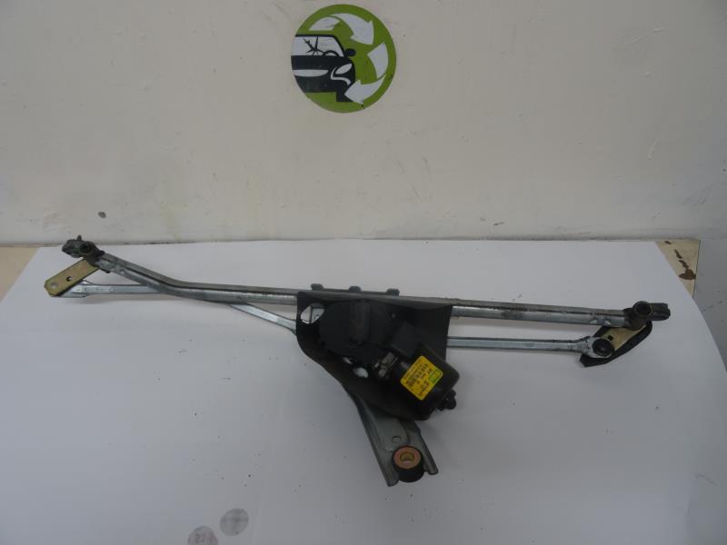 Moteur essuie glace avant