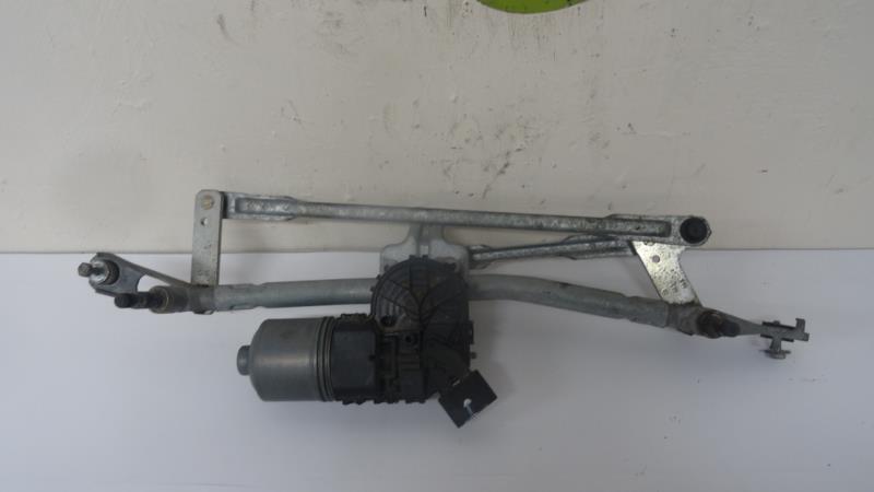 Moteur essuie glace avant
