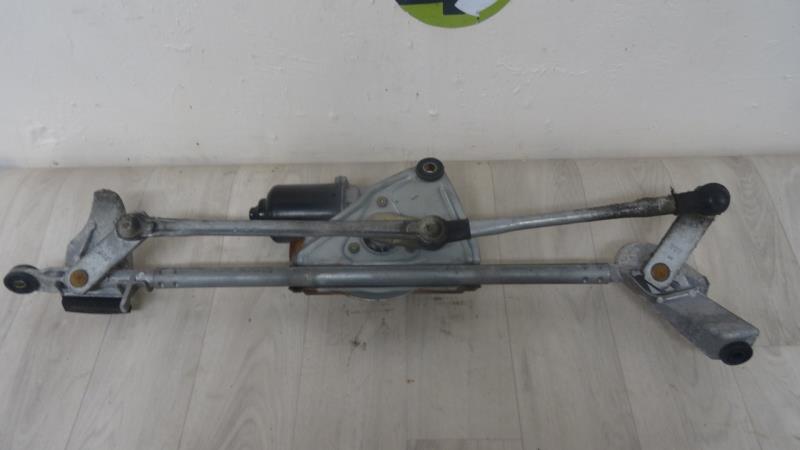 Motore tergicristallo anteriore