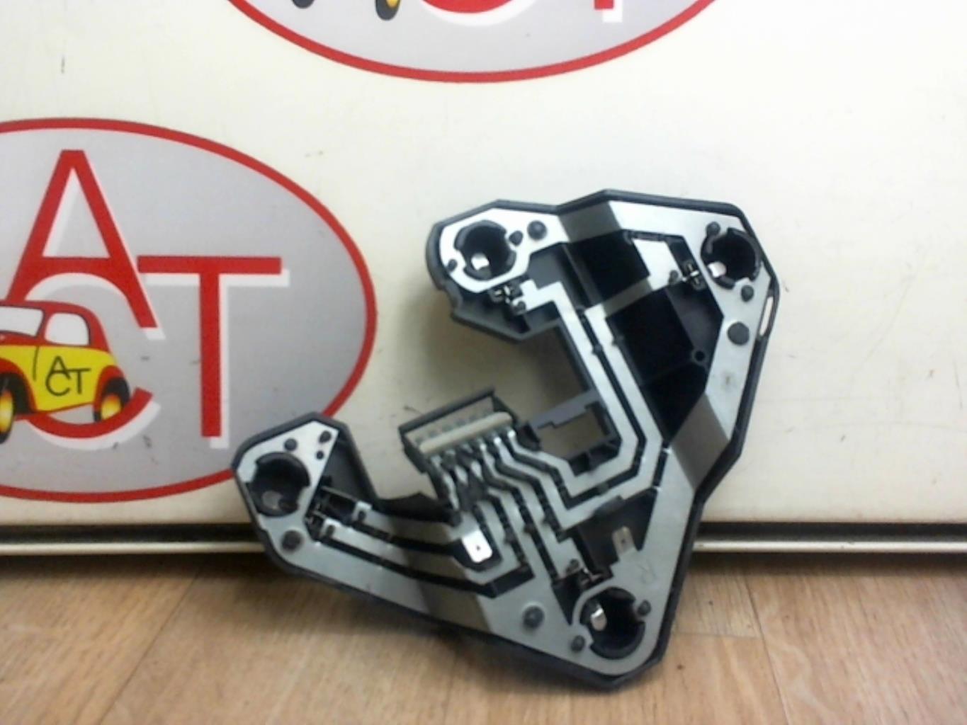 Base portalampade fanale posteriore destro