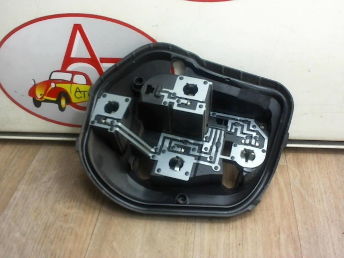 Base portalampade fanale posteriore destro