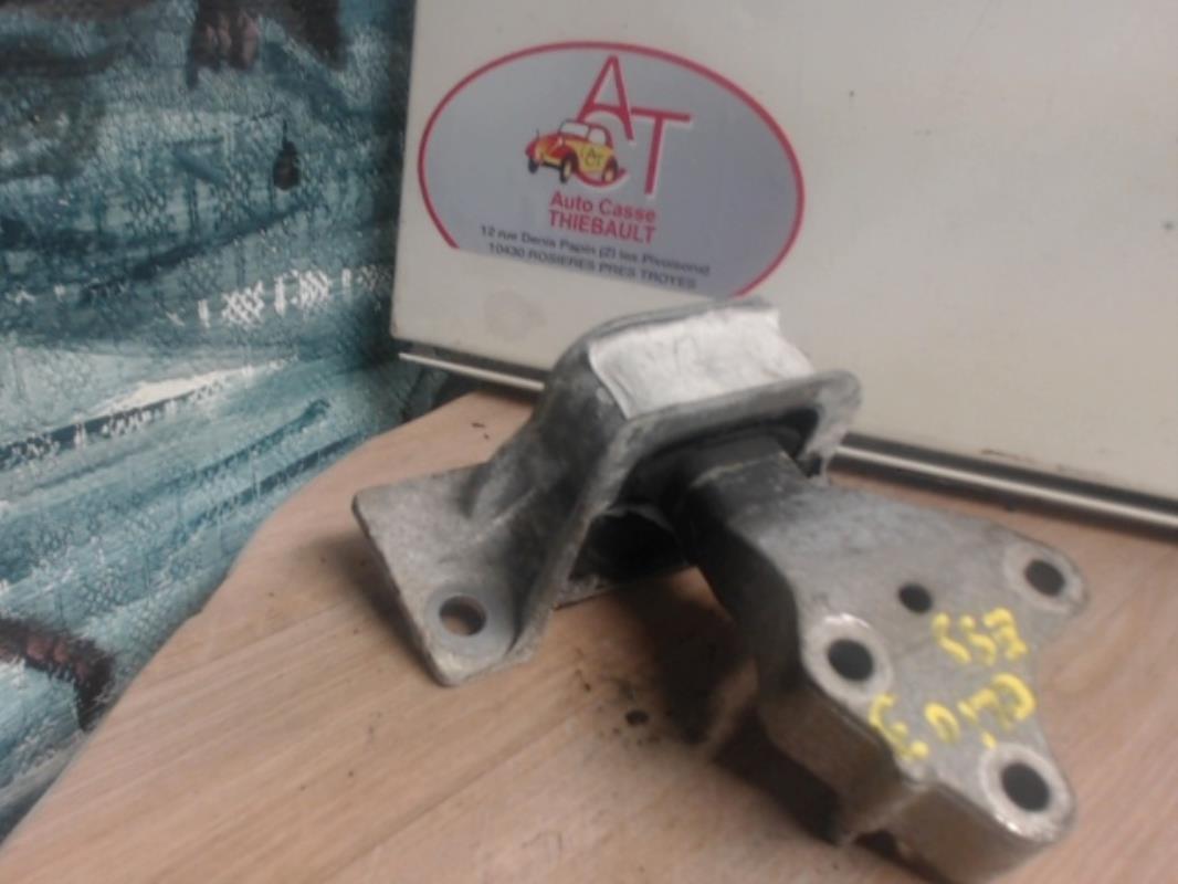 Soporte de motor derecho