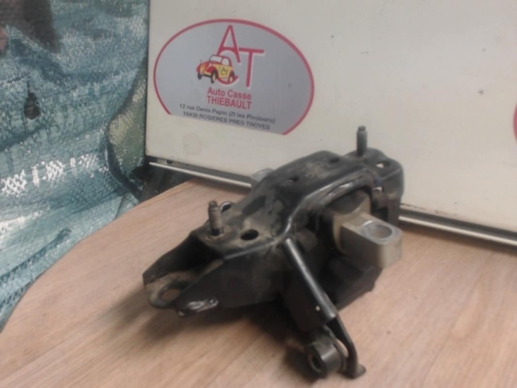 Support moteur gauche