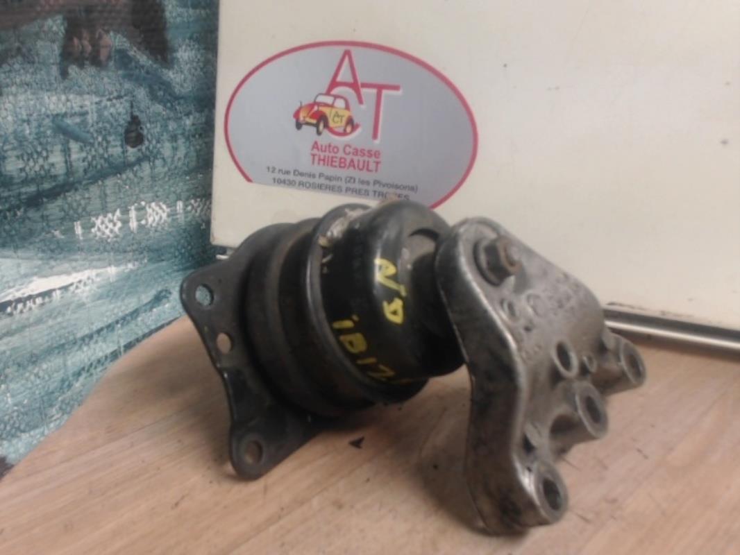 Support moteur droit