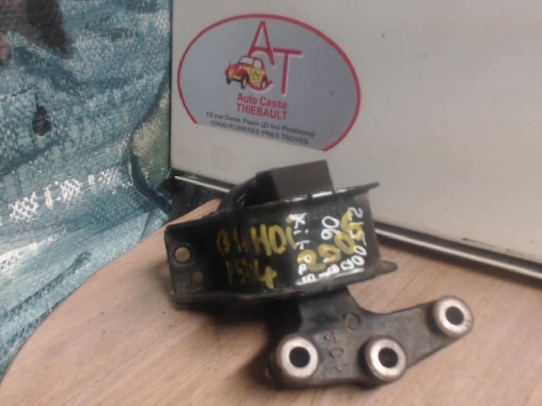 Support moteur droit