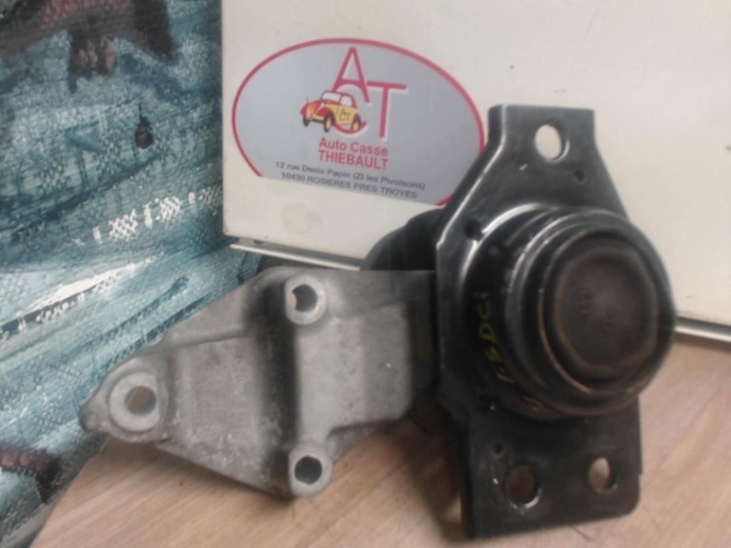 Support moteur gauche