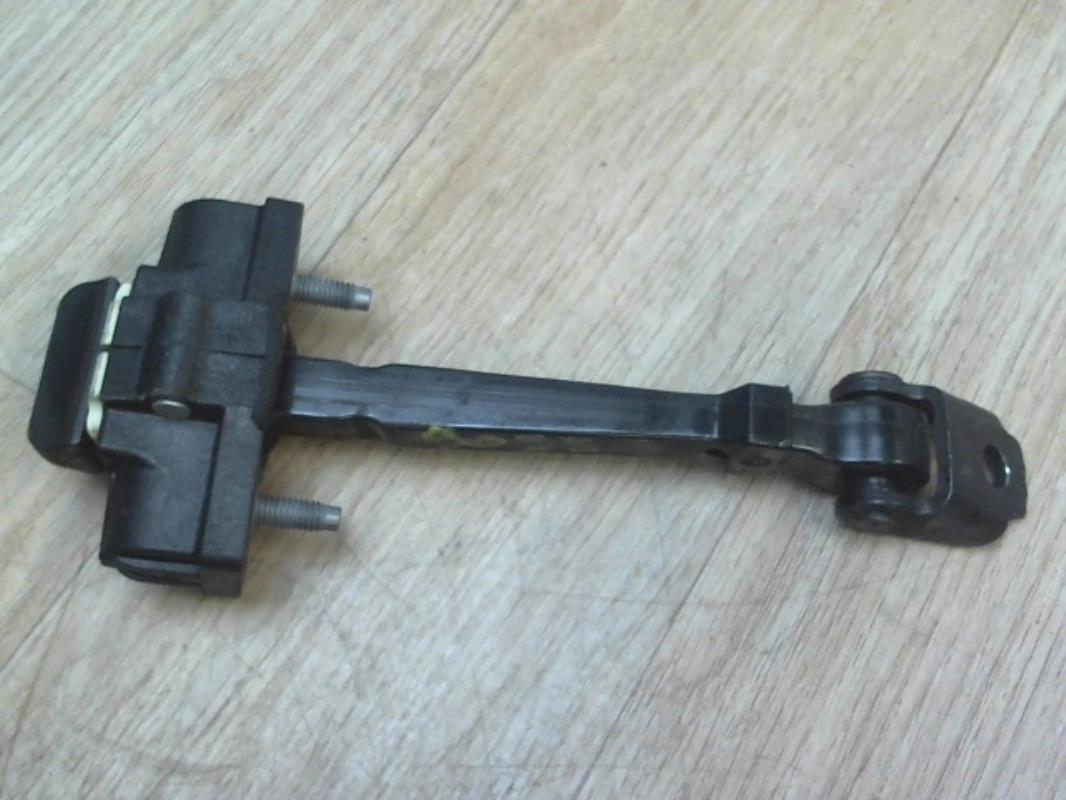 Tirant de porte arriere droit