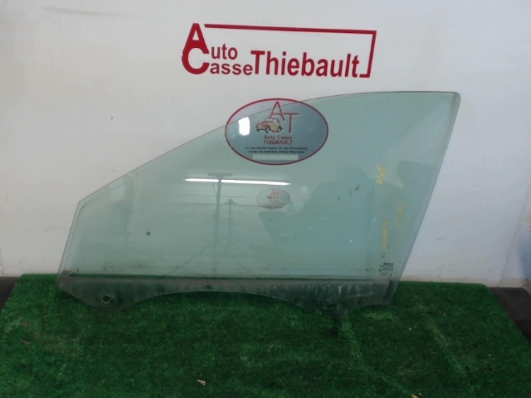 Vitre avant gauche