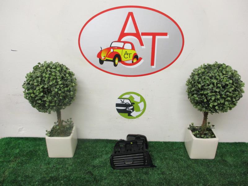Aerateur tableau de bord avant gauche