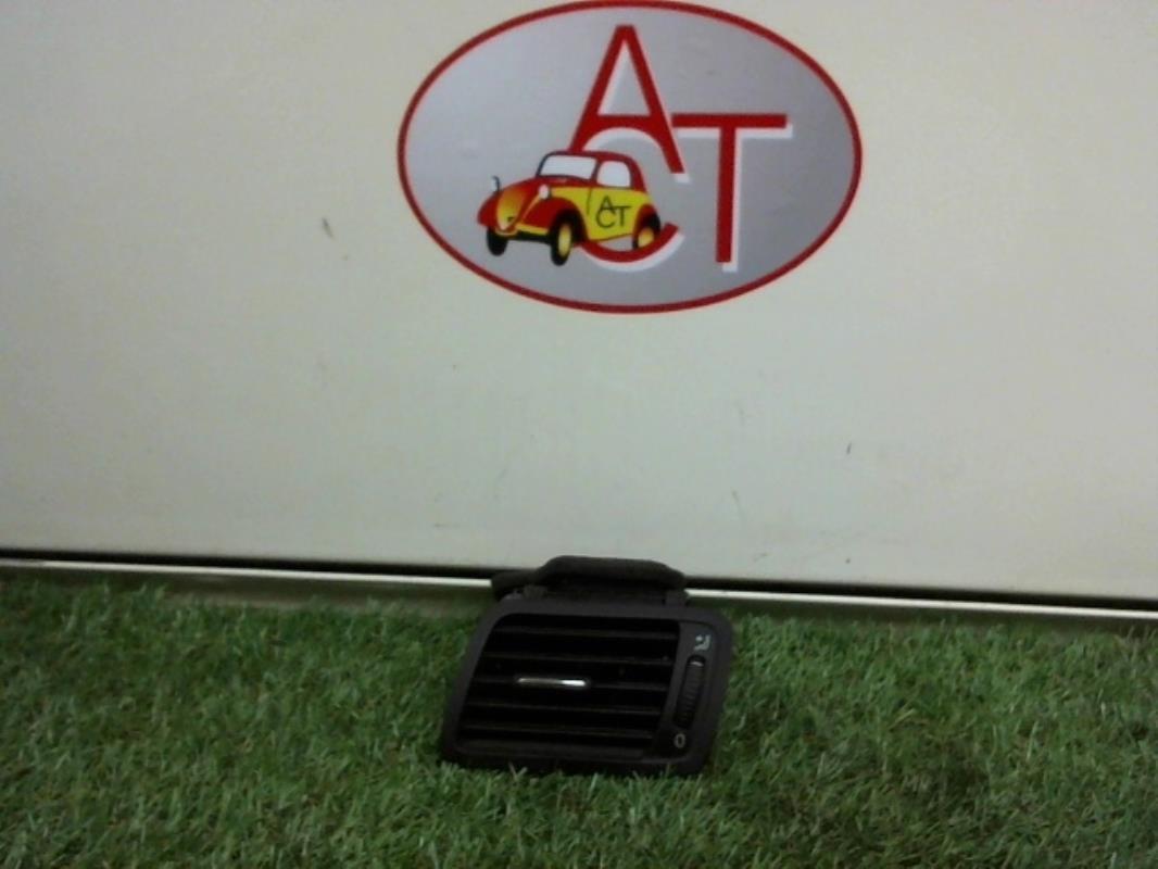 Aerateur tableau de bord avant gauche
