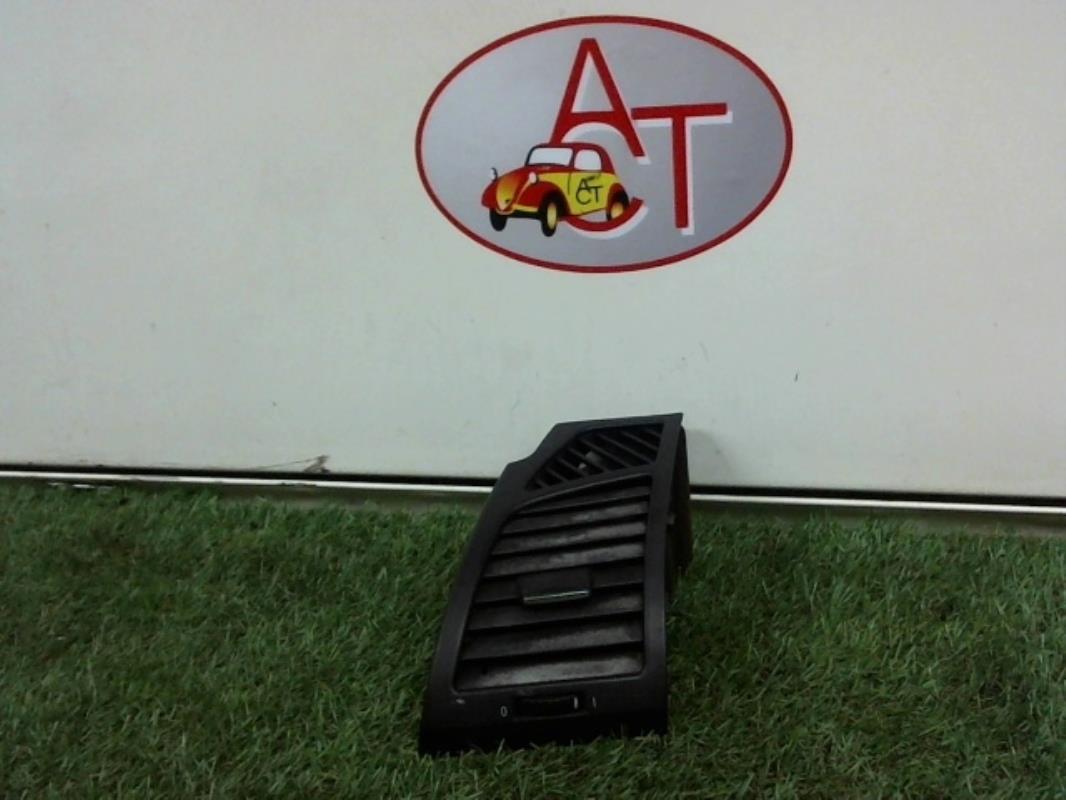 Aerateur tableau de bord avant gauche