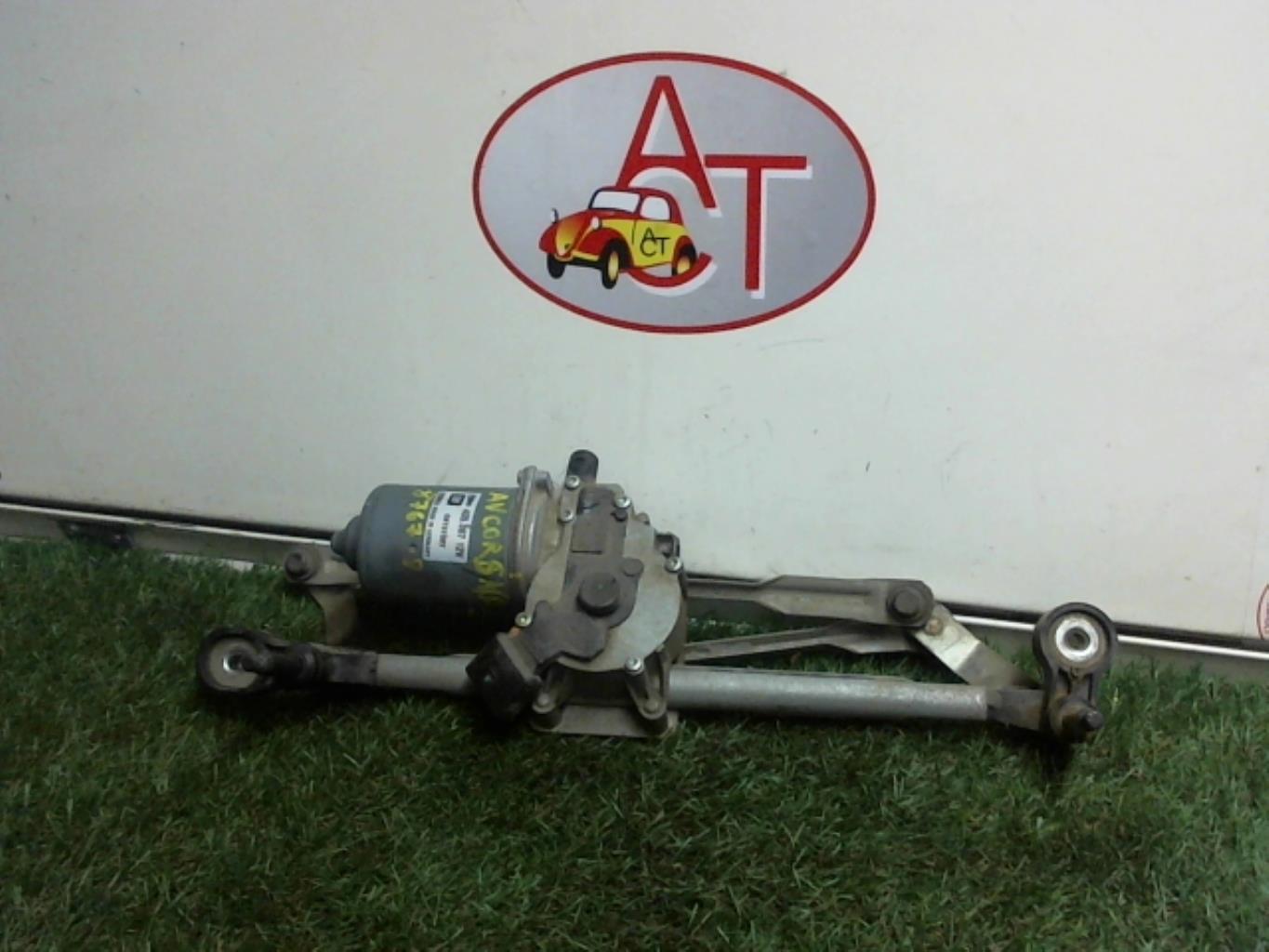 Moteur essuie glace avant