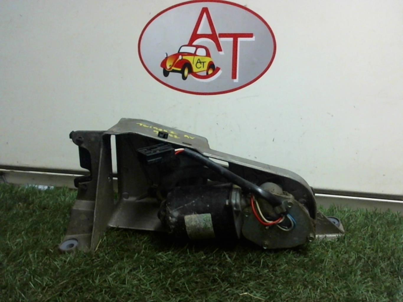 Motore tergicristallo anteriore