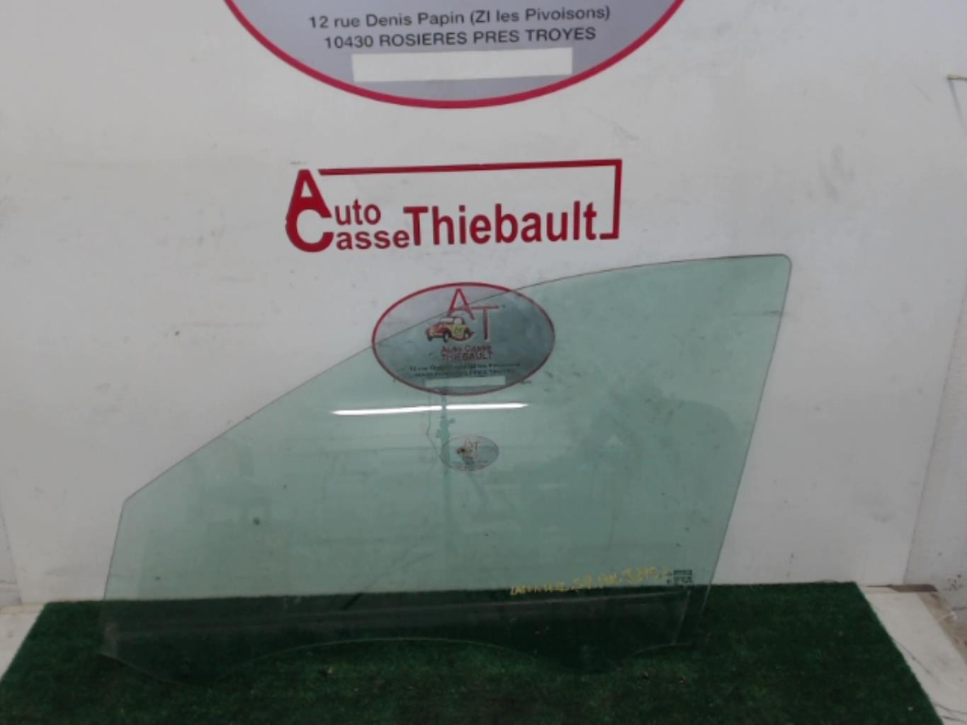 Vitre avant gauche