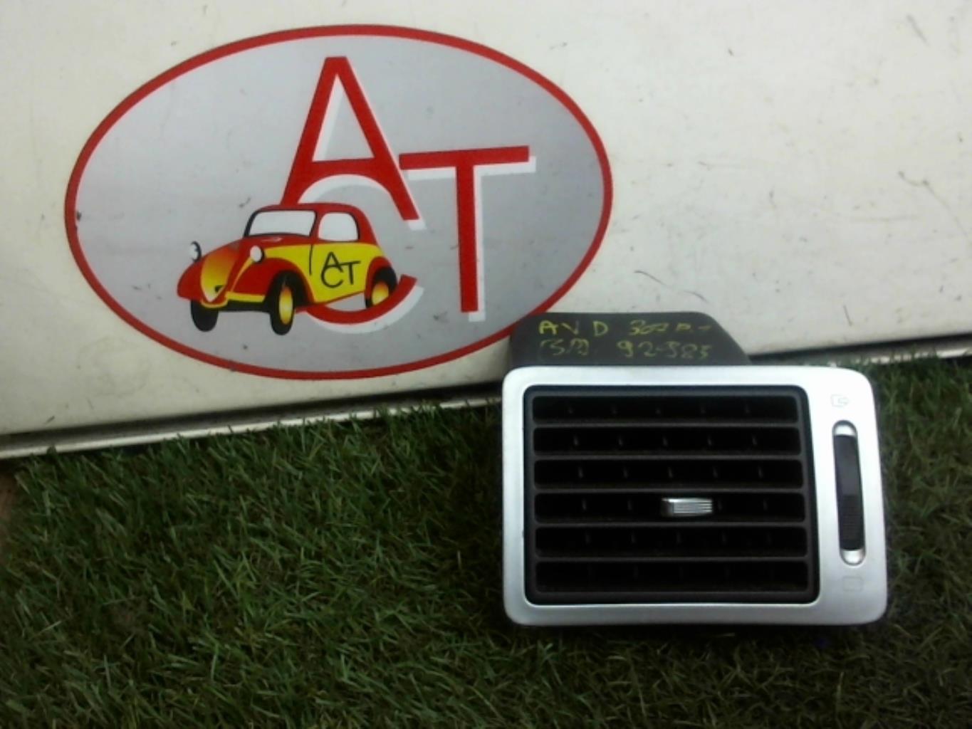 Aerateur tableau de bord avant droit