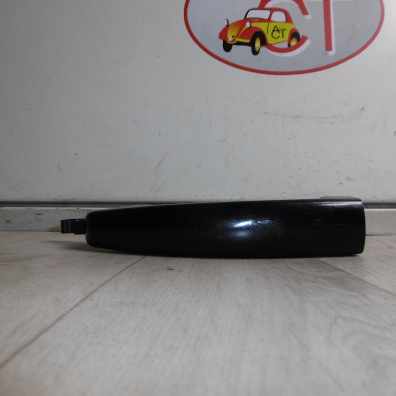 Poignee porte avant gauche