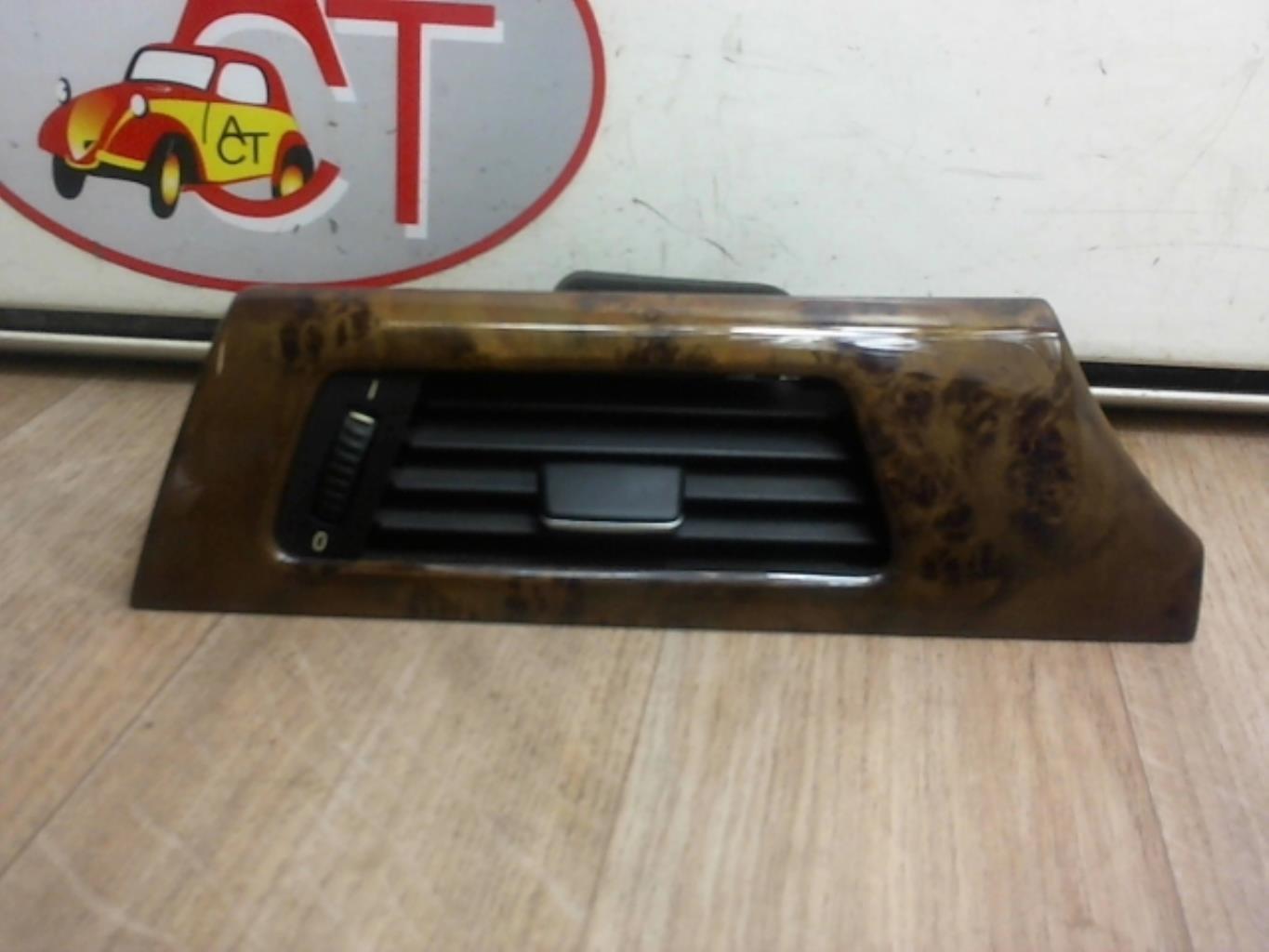 Aerateur tableau de bord avant droit