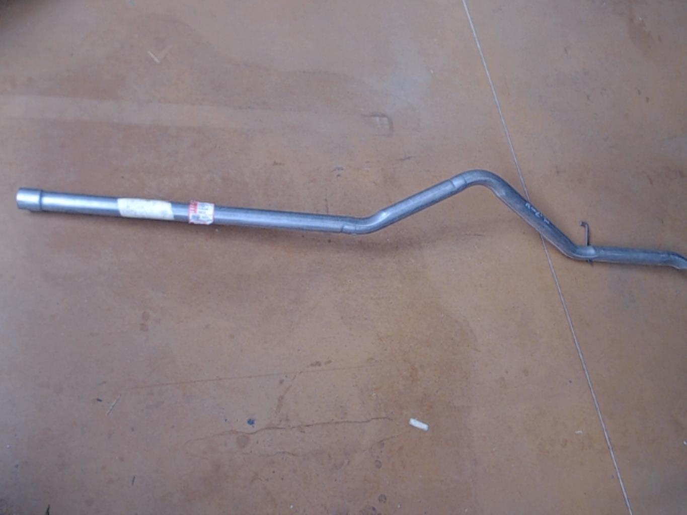 Tube intermediaire (echappement)
