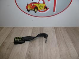 Attache ceinture arriere centrale
