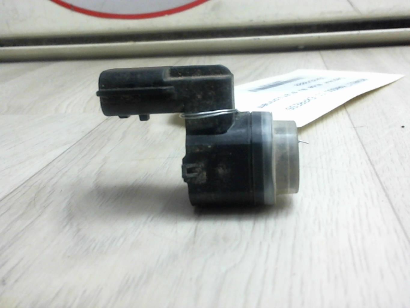 Sensor de ayuda al estacionamiento