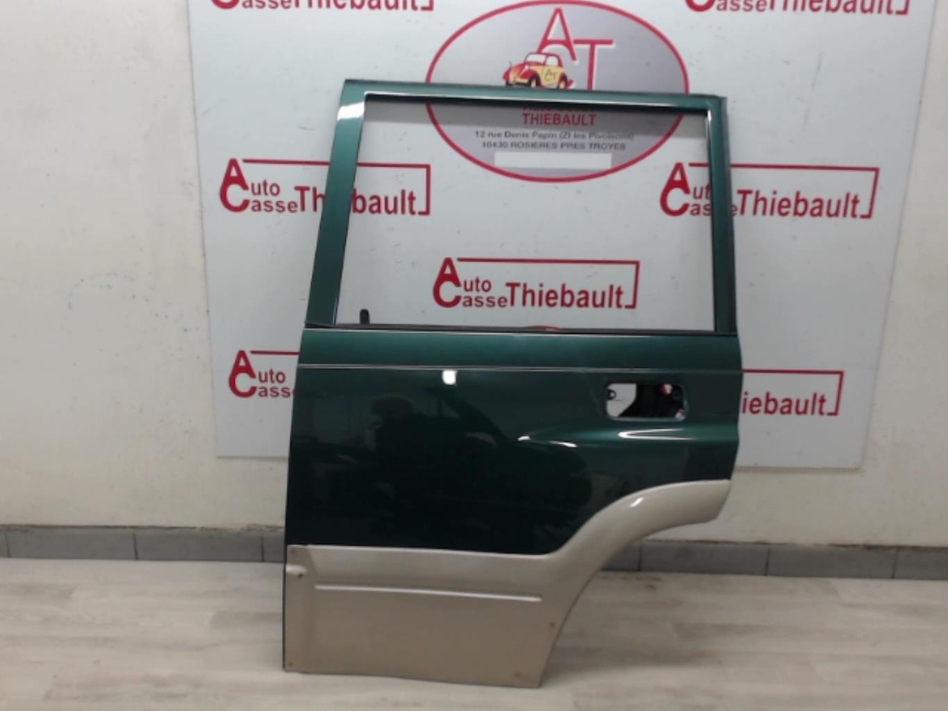 Puerta trasera izquierda