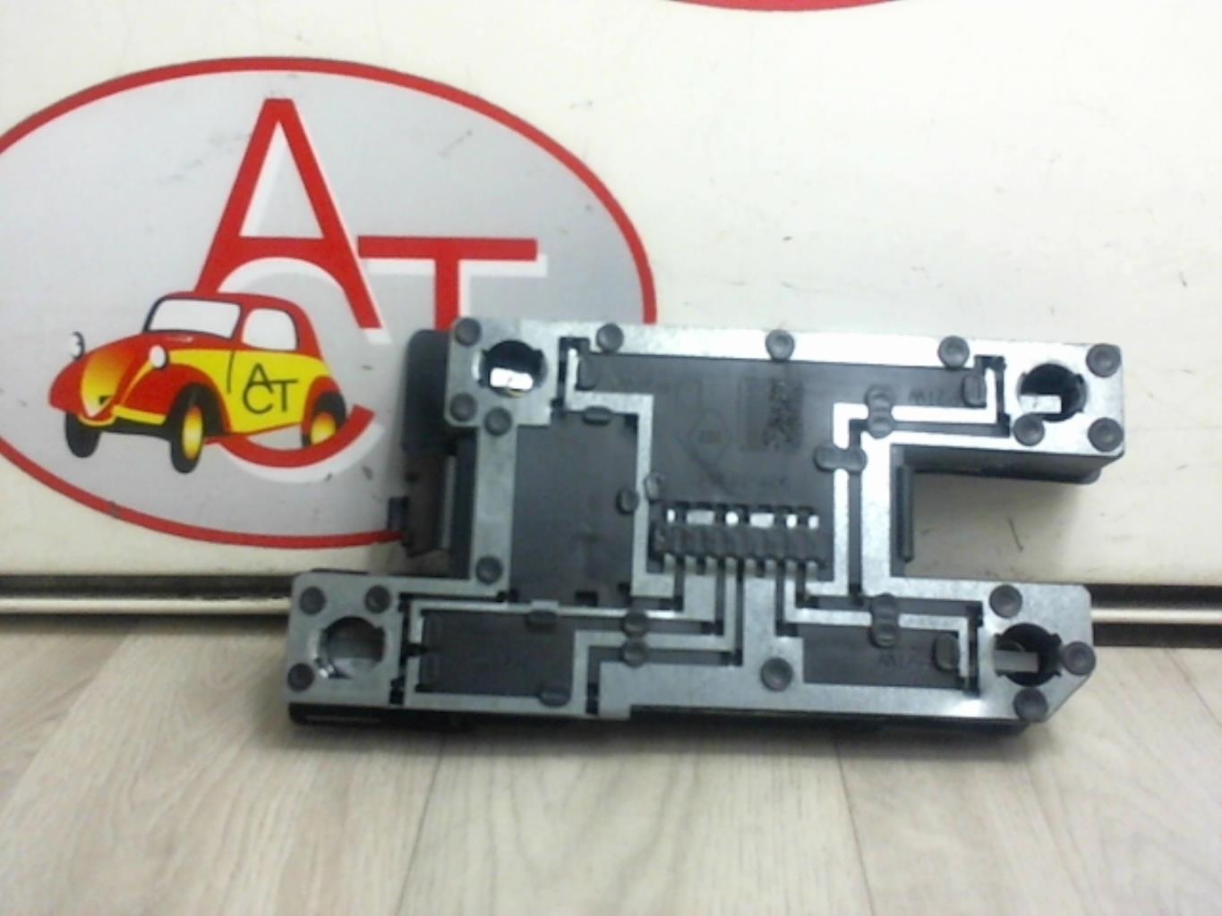 Base portalampade fanale posteriore destro