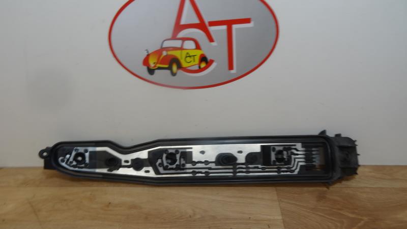 Platine feu arriere gauche