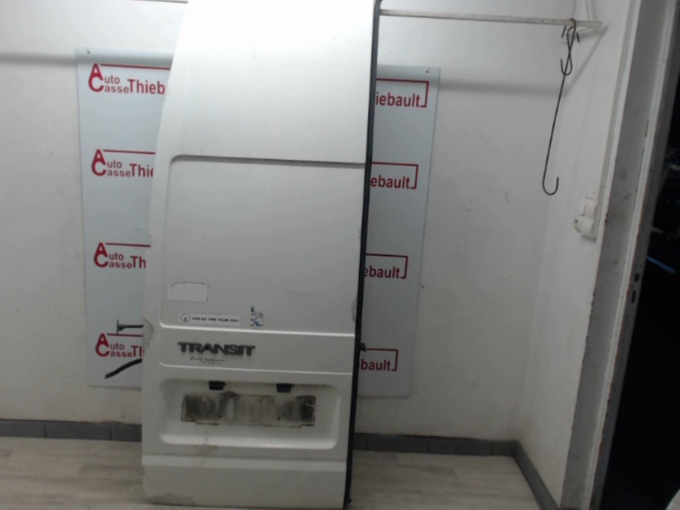 Puerta trasera izquierda