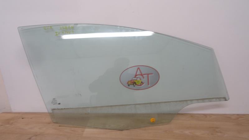 Vitre avant gauche
