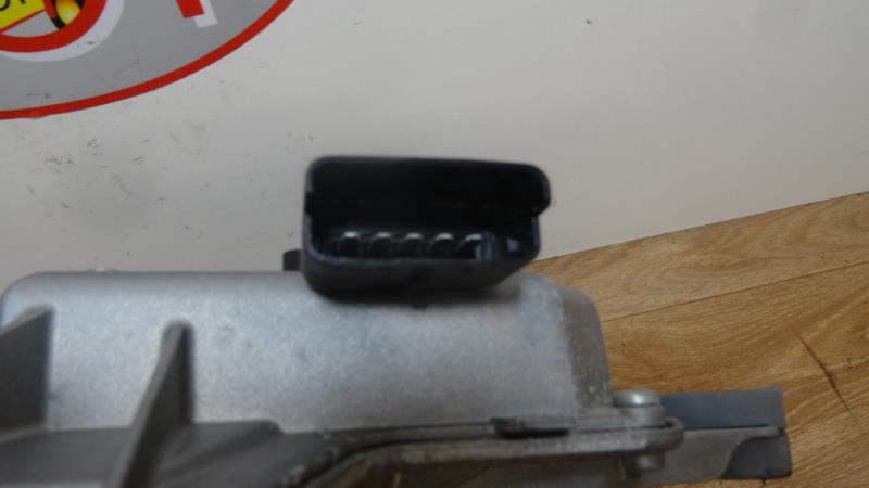 Moteur essuie glace avant droit