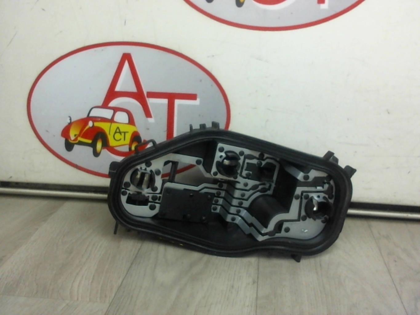 Base portalampade fanale posteriore destro