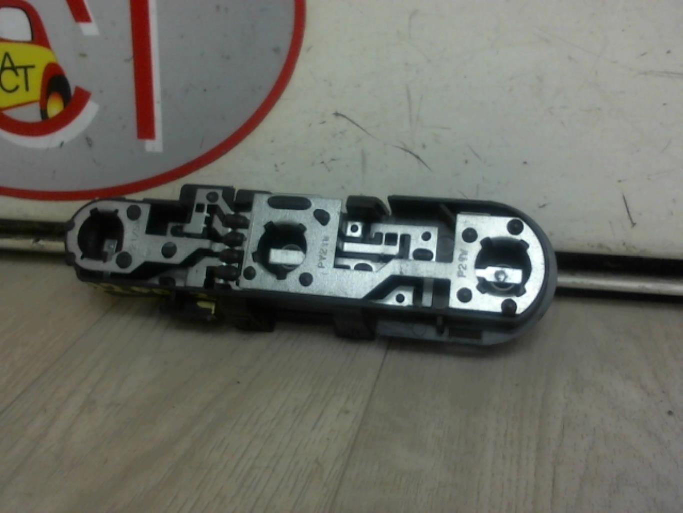 Base portalampade fanale posteriore destro