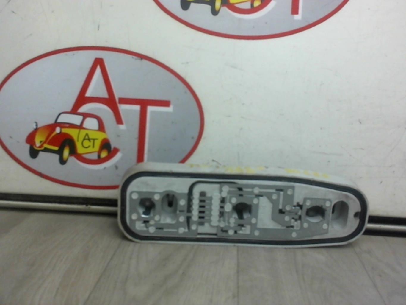 Base portalampade fanale posteriore destro