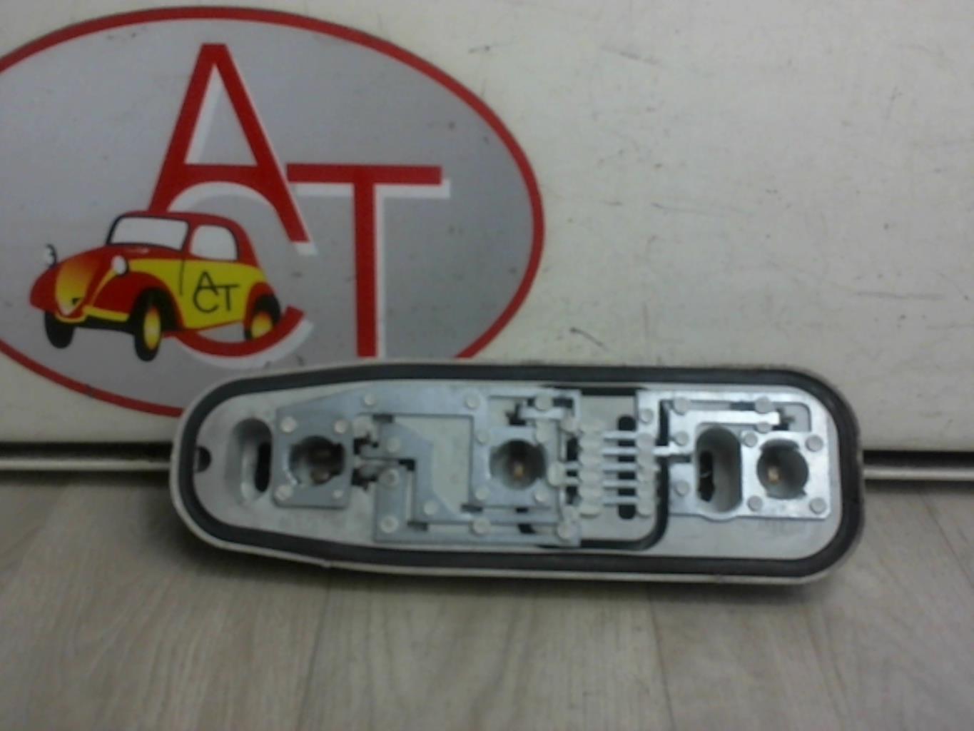 Platine feu arriere droit