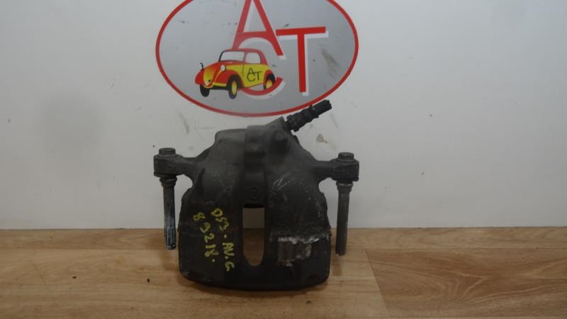 Etrier avant gauche (freinage)