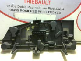 Base portalampade fanale posteriore sinistro