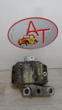 Support moteur droit